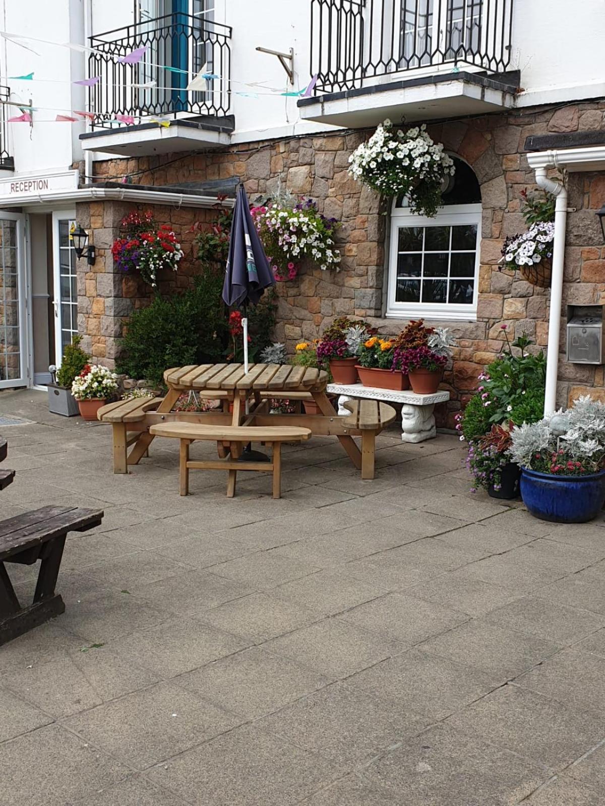 The Prince Of Wales Hotel St Ouen's Luaran gambar